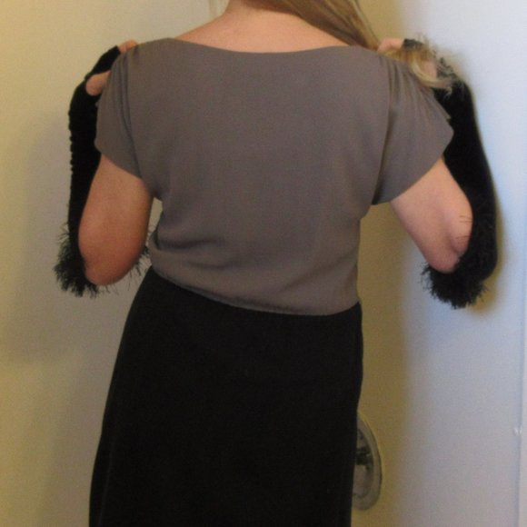 Alice & Olivia Chic Grey / Black Light Rayon / Silk Dress, Size 6 - 8, 10 - Picture 4 of 5